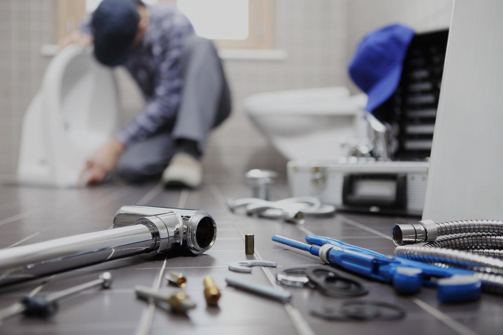 10 Reasons to Hire Professional Plumber Services