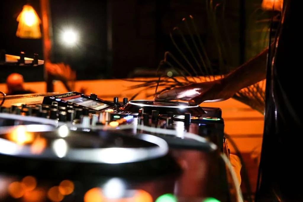 The Sound of Success: Corporate DJs Redefining Events in Los Angeles